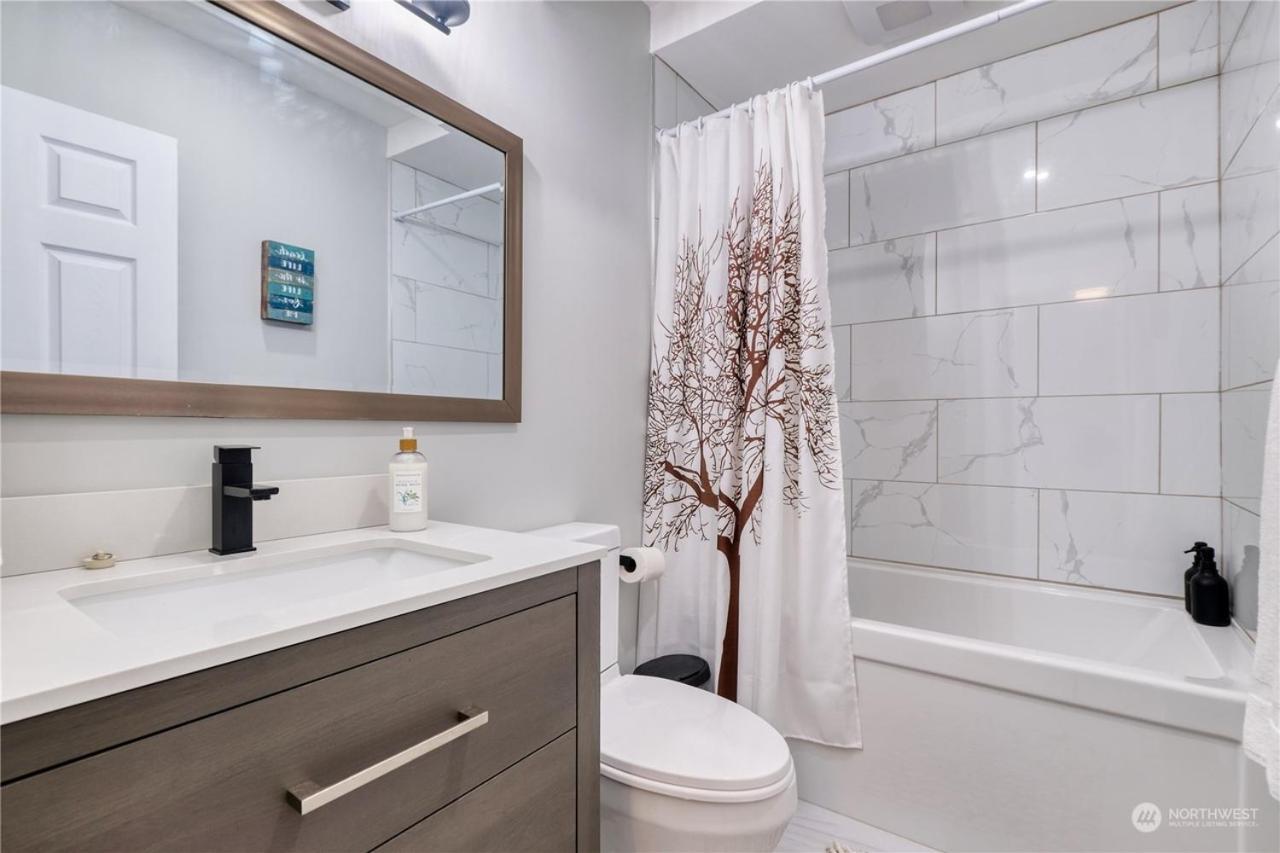 Newly Remodeled 2Bd Room A Frame Cottage Point Roberts Exterior foto